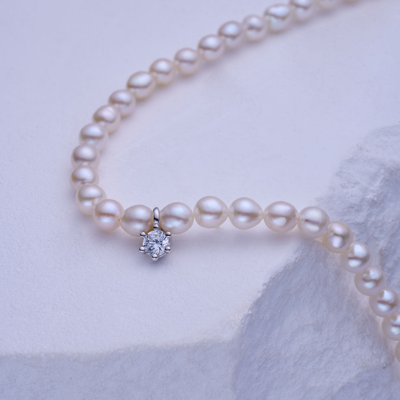 New Yorker Freshwater Pearl Necklace WN00695 - PEARLY LUSTRE