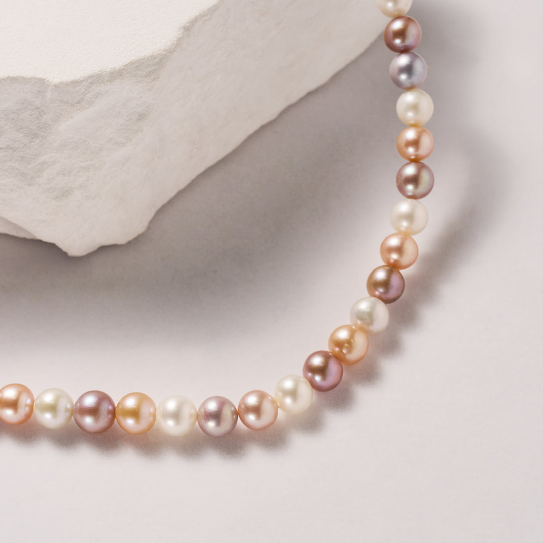 Elegant Freshwater Pearl Necklace WN00338