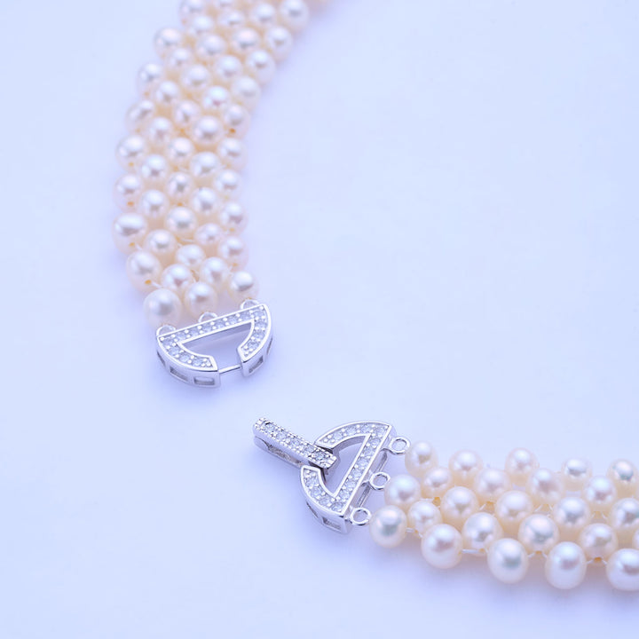 Kalung Mutiara Air Tawar yang Elegan WN00735