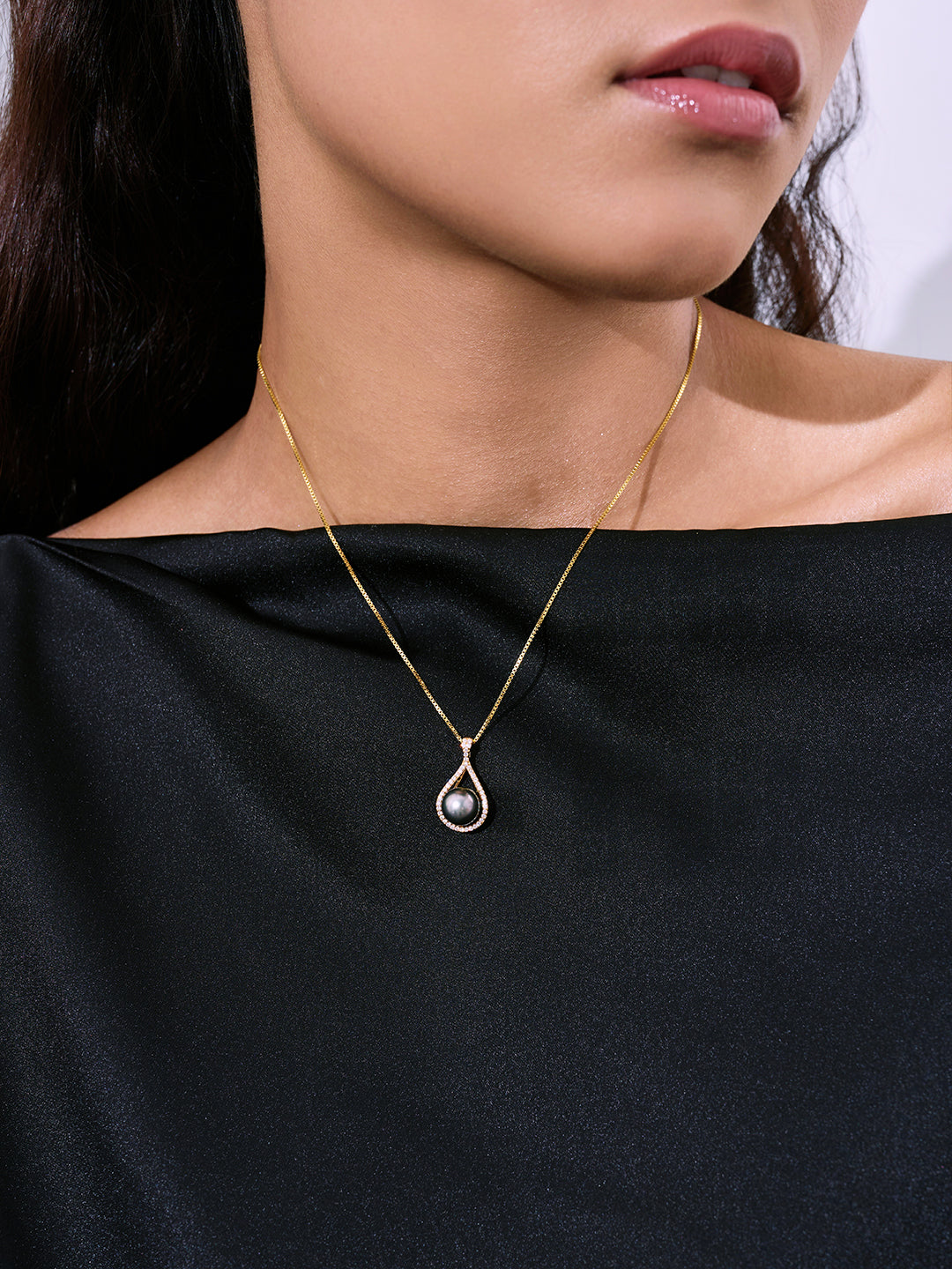 Elegante collana con perla tahitiana WN00847