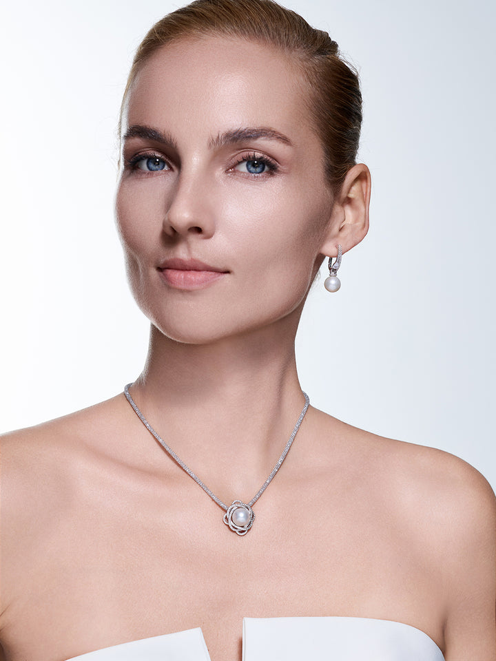 Collier en perles blanches de la mer du Sud à lustre supérieur WN00903