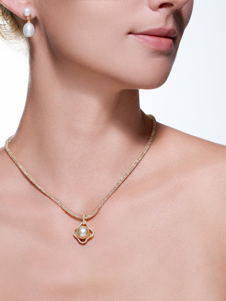 Collier en perles dorées de la mer du Sud à lustre supérieur WN00904