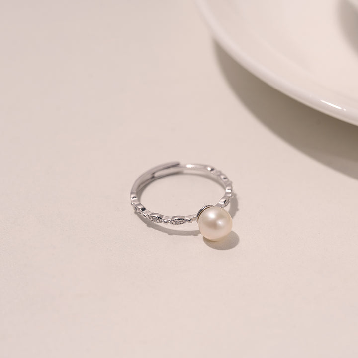 New Yorker Freshwater Pearl Ring WR00010