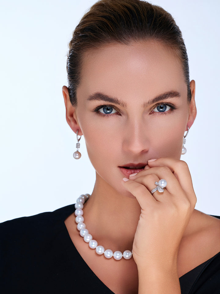 Bague australienne en perles blanches des mers du Sud WR00137