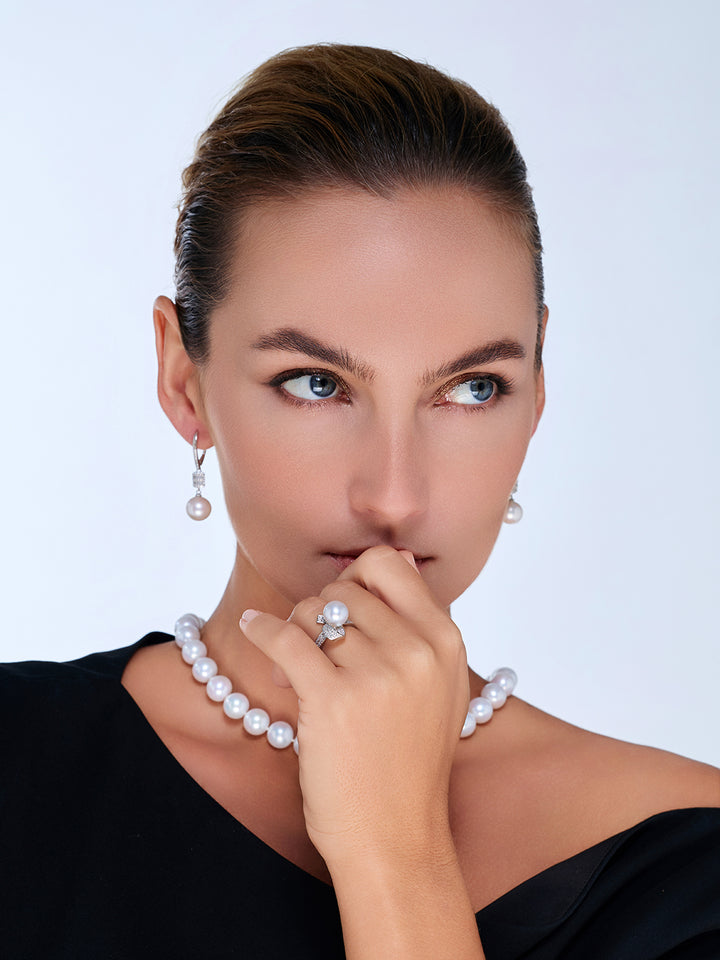Bague australienne en perles blanches des mers du Sud WR00137