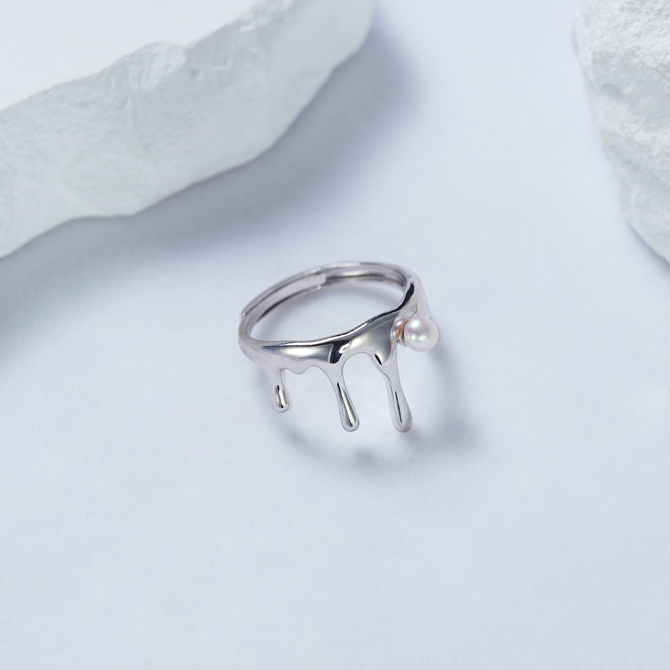 Top Grade Freshwater Pearl Ring WR00239 | FLUID - PEARLY LUSTRE