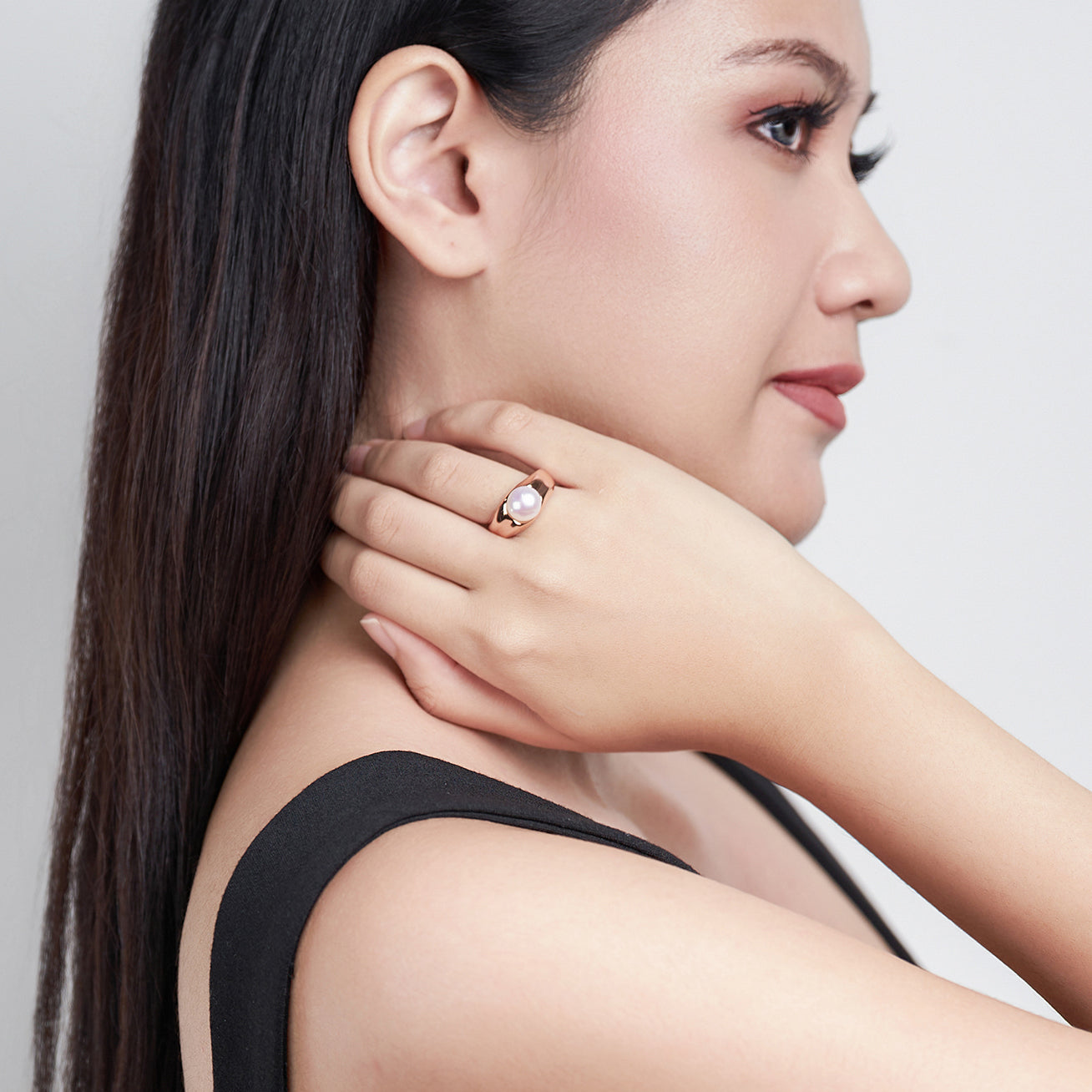 Top Grade Freshwater Pearl Ring WR00260 | FLUID - PEARLY LUSTRE