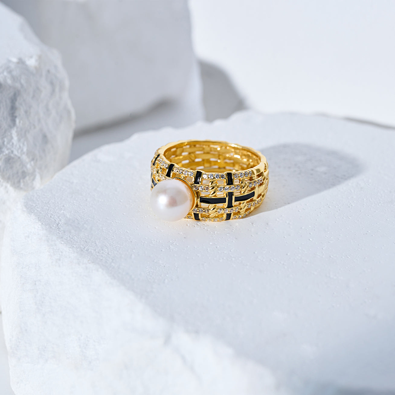 Top Grade Freshwater Pearl Ring WR00392 | TWEED - PEARLY LUSTRE