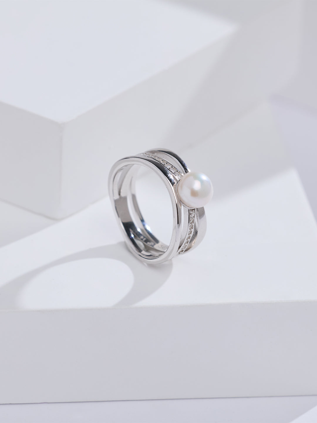 Ring aus Süßwasserperlen in Top-Qualität WR00438 | MARINA BAY