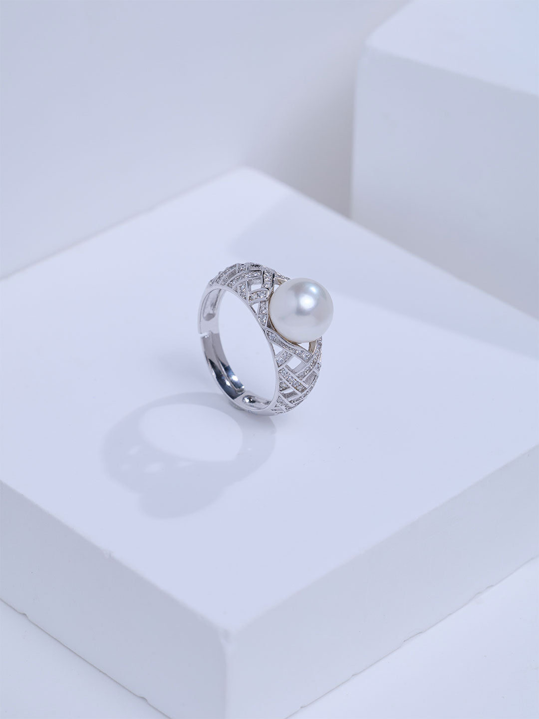 Top Grade Freshwater Pearl Ring WR00482| WATERFALL