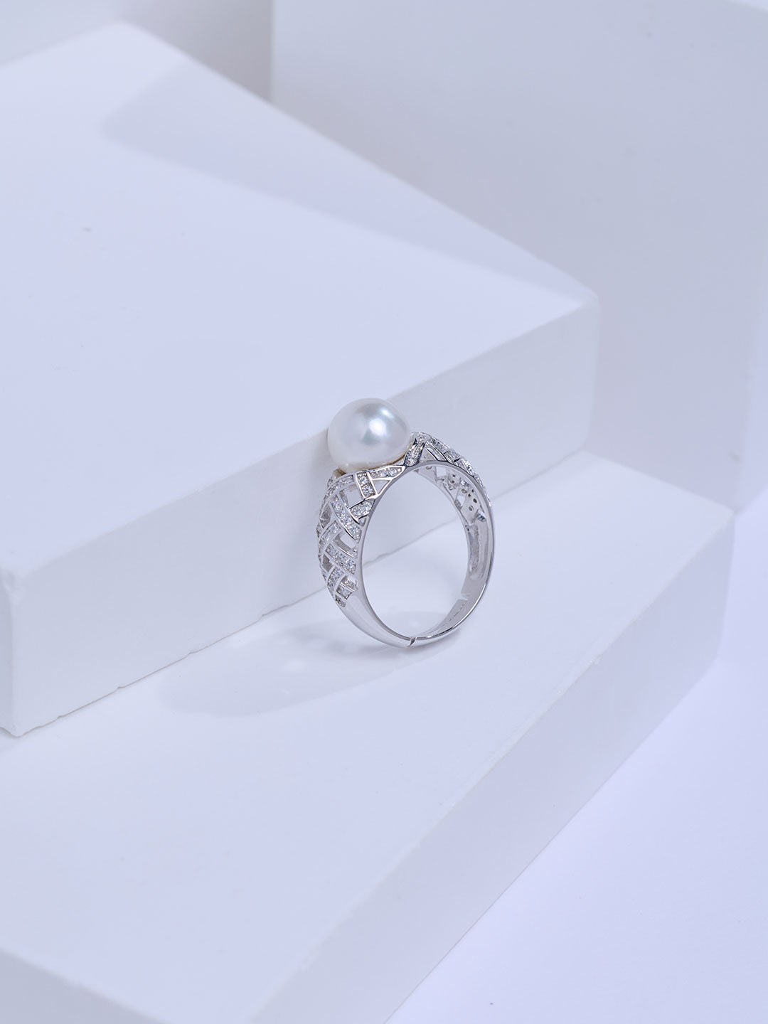 Top Grade Freshwater Pearl Ring WR00482| WATERFALL