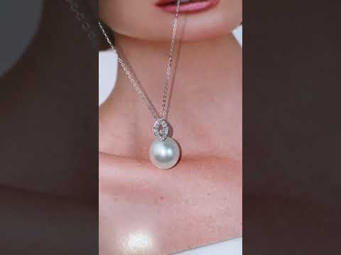 Collar de perlas de agua salada de oro macizo de 18 quilates KN00115