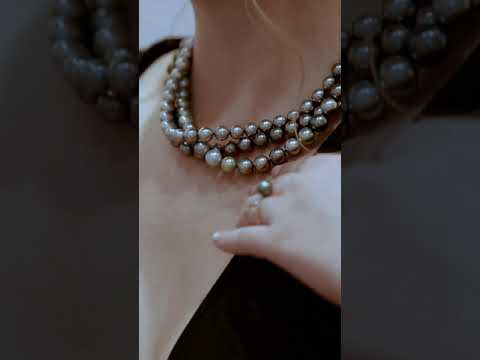 Collar de perlas de Tahití con pavo real Aurora elegante de oro macizo de 18 quilates KN00091