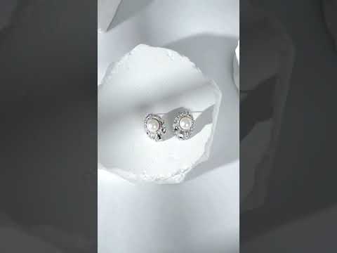 Boucles d'oreilles en perles d'eau douce du Musée des Civilisations Asiatiques WE00931 | Collection ACM