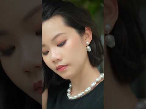 18K Gold Elegant Baroque Pearl Earrings KE00252