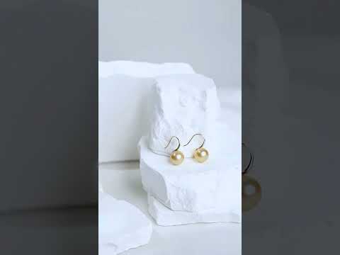 Eleganti orecchini a bottone in oro massiccio 18 carati con perle dorate dei Mari del Sud KE00068