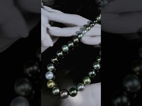 Collana di perle di Tahiti Aurora Queen in oro 18 carati KN00153