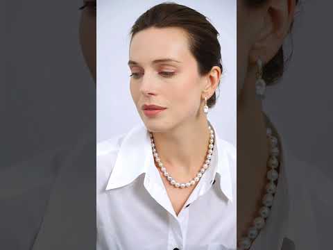 Elegant Baroque Pearl Earrings WE00875