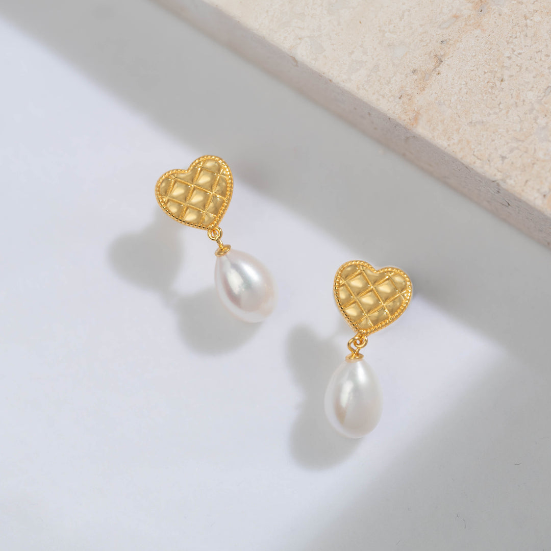 New Yorker Freshwater Pearl Earrings WE00488 - PEARLY LUSTRE