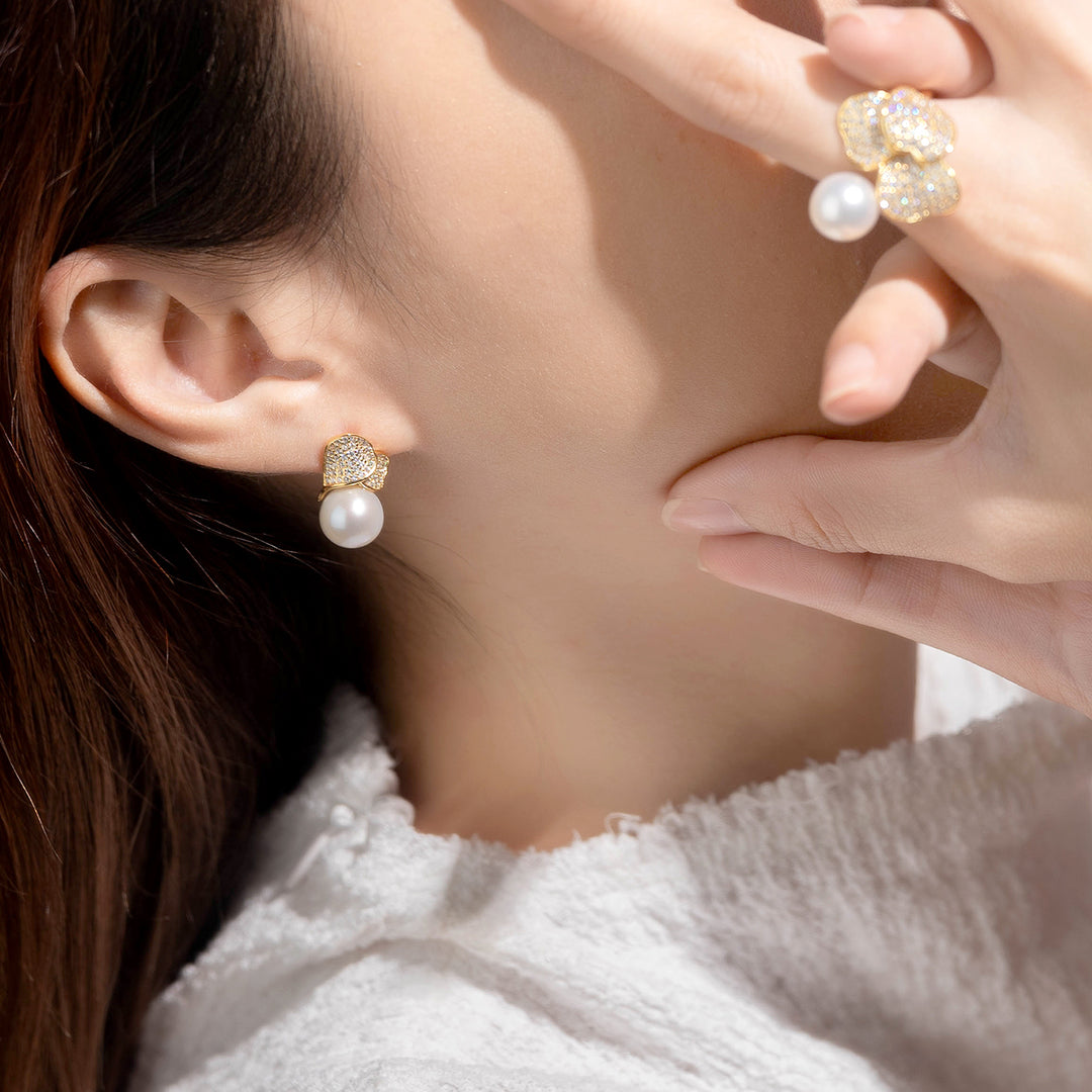 Elegant Freshwater Pearl Earrings WE00518 | GARDENS - PEARLY LUSTRE