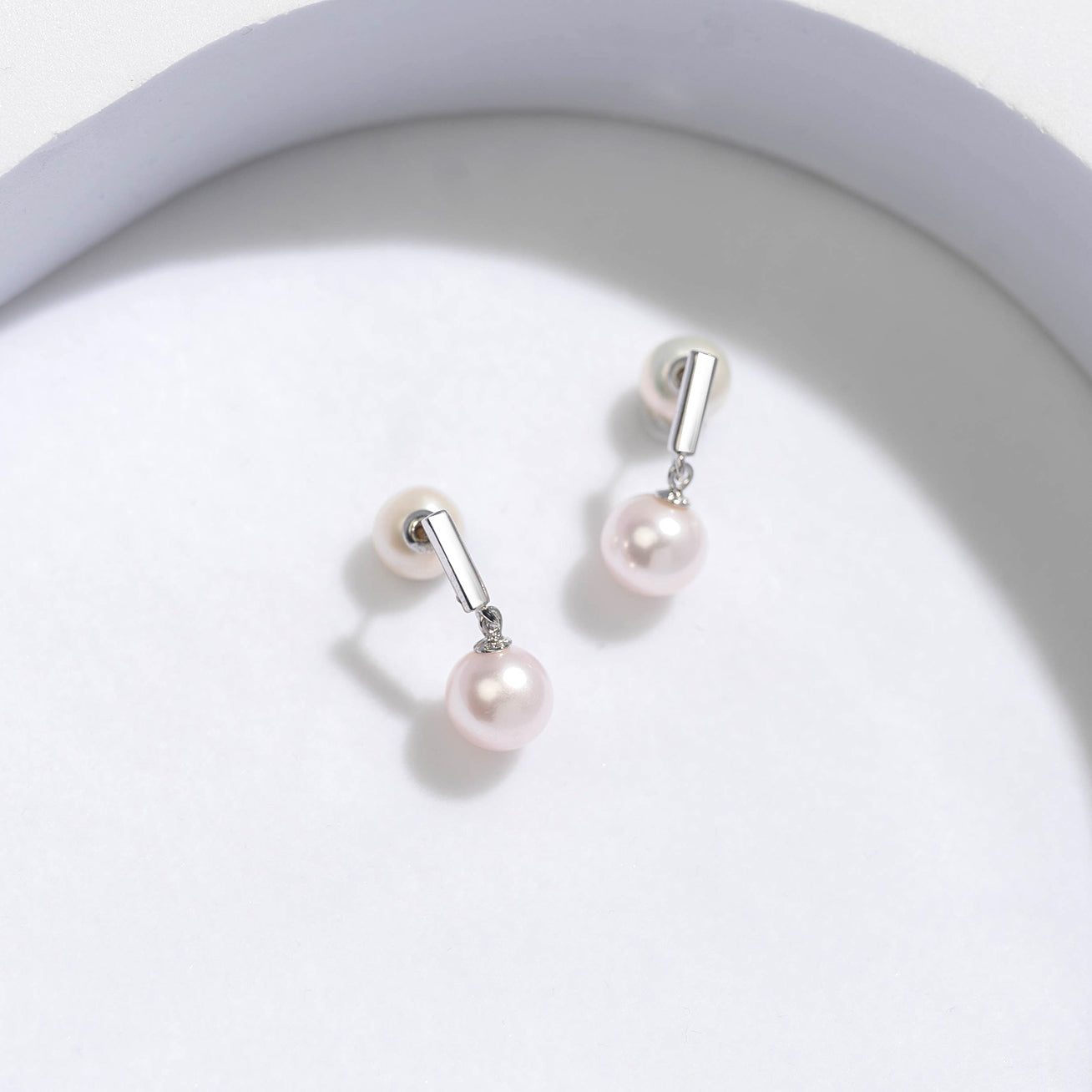 New Yorker Freshwater Pearl Earrings WE00522 - PEARLY LUSTRE