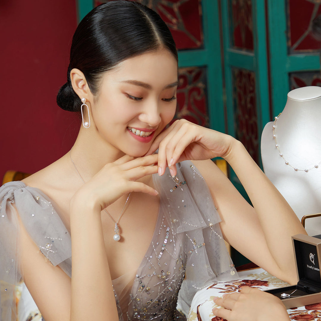 Elegant 18K Solid Gold Freshwater Pearl Earrings KE00008 - PEARLY LUSTRE