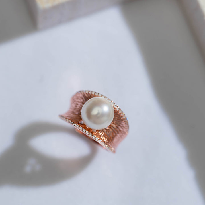 Elegant Freshwater Pearl Ring WR00139 - PEARLY LUSTRE