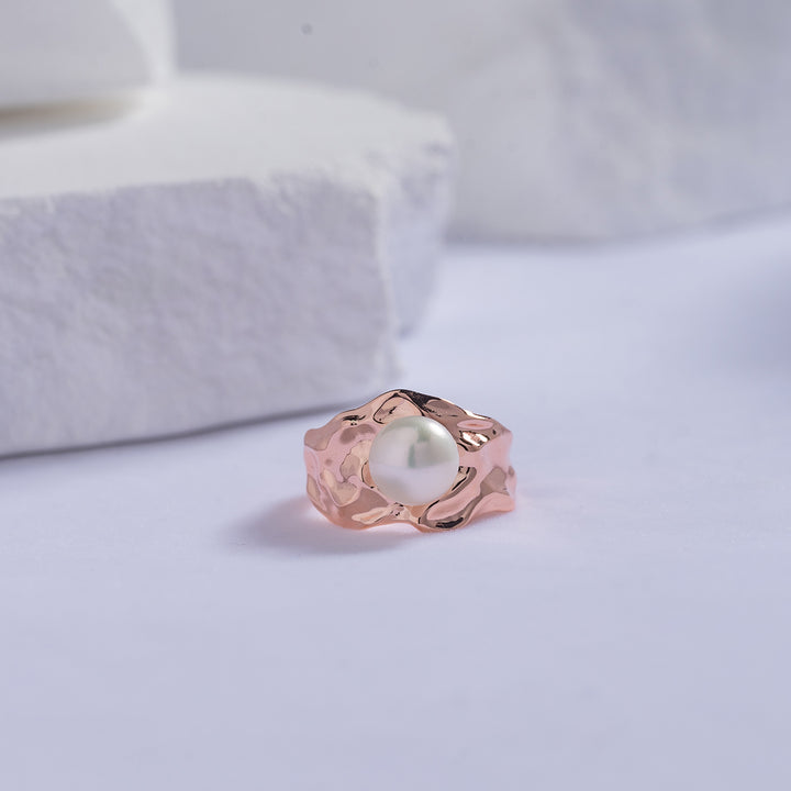 New Yorker Freshwater Pearl Ring WR00211 - PEARLY LUSTRE