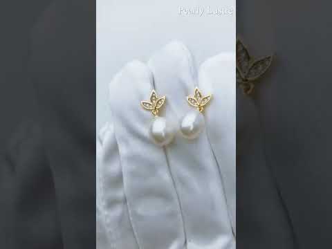 Pendientes elegantes de perlas de agua dulce WE00385