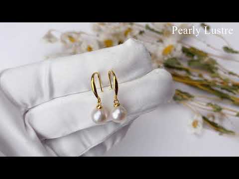 Pearly Lustre Elegant Freshwater Pearl earrings WE00037 Product Video