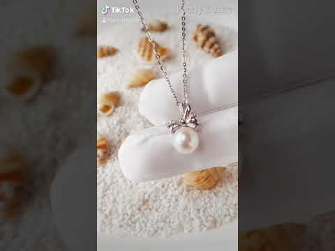Pearly Lustre Elegant Freshwater Pearl Necklace WN00028 Product Video