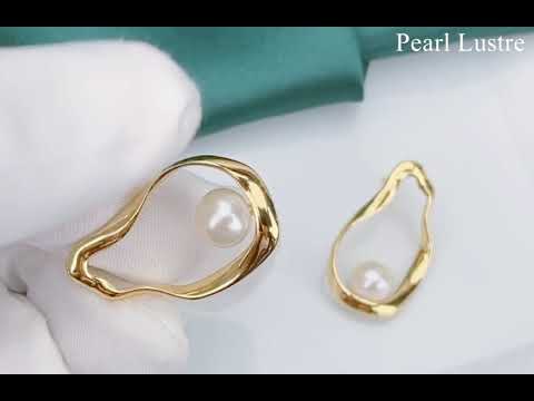 Pearly Lustre New Yorker Freshwater Pearl Earrings WE00145 Product Video