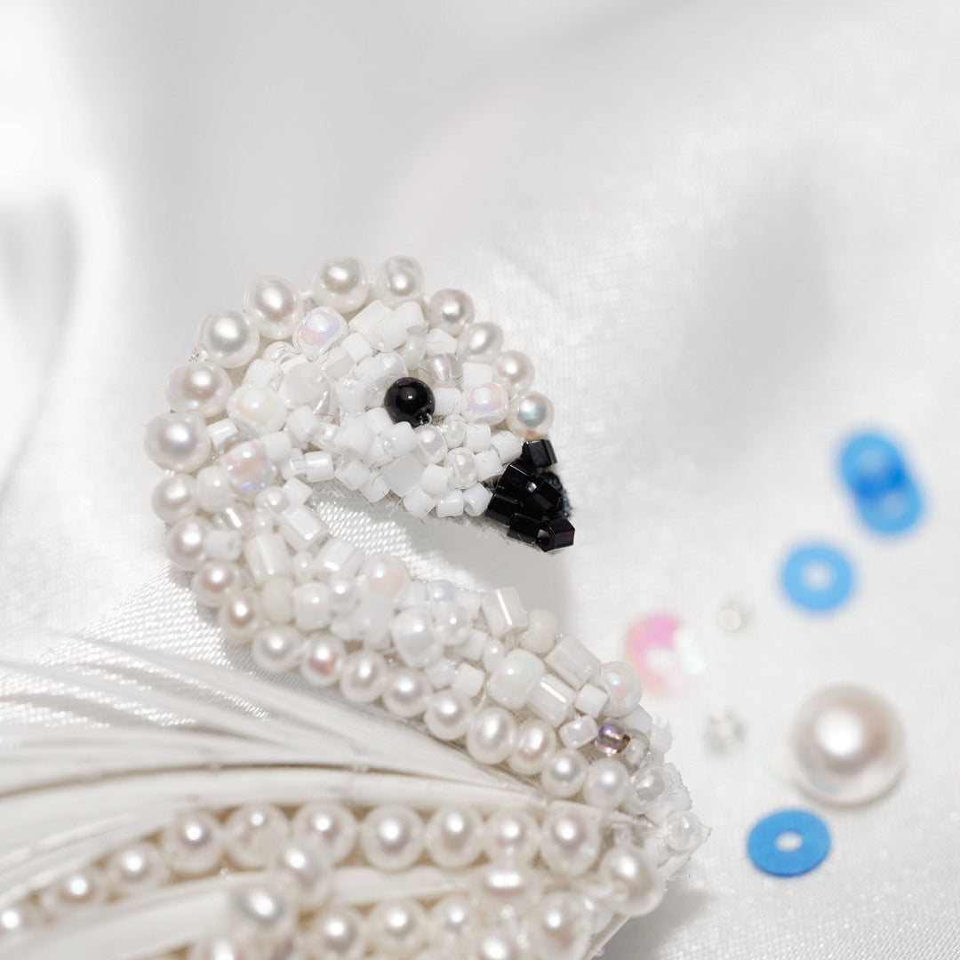 Passion for Life French Embroidery Freshwater Pearl Brooch WC00014 - PEARLY LUSTRE