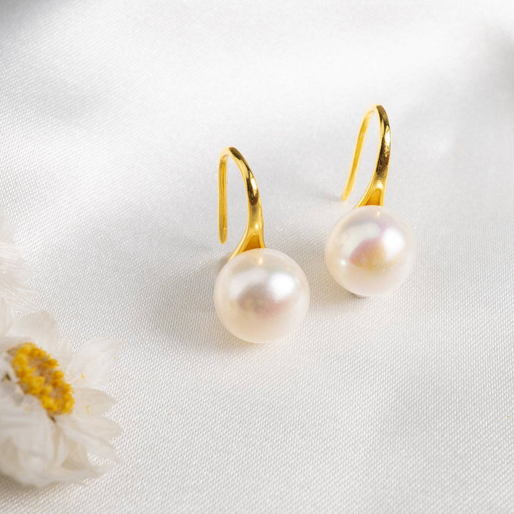 18K Solid Gold Elegant Freshwater Pearl Earrings KE00064 - PEARLY LUSTRE