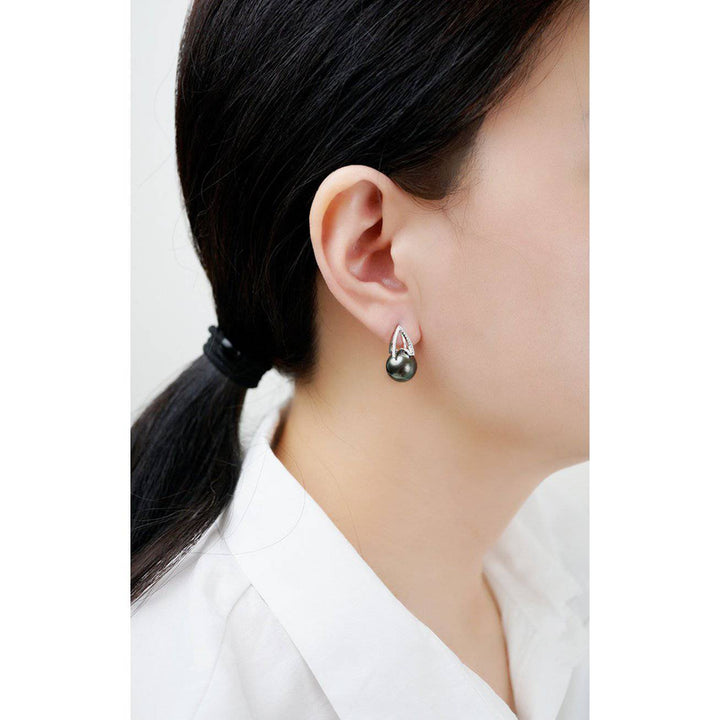 Elegant Tahitian Pearl Earrings WE00039 - PEARLY LUSTRE