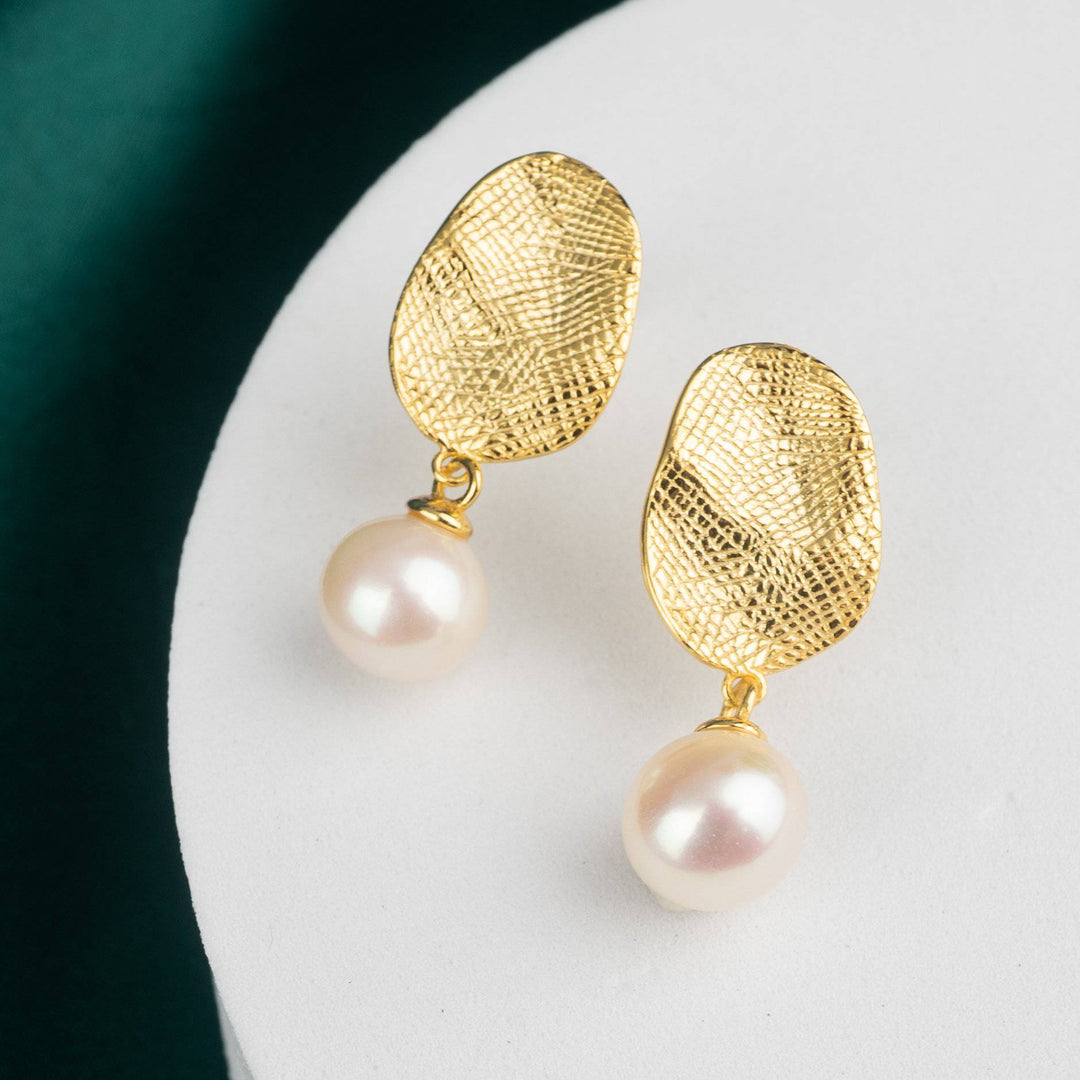 New Yorker Freshwater Pearl Earrings WE00169 - PEARLY LUSTRE