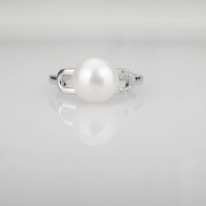 New Yorker Freshwater Pearl Ring WR00072 - PEARLY LUSTRE