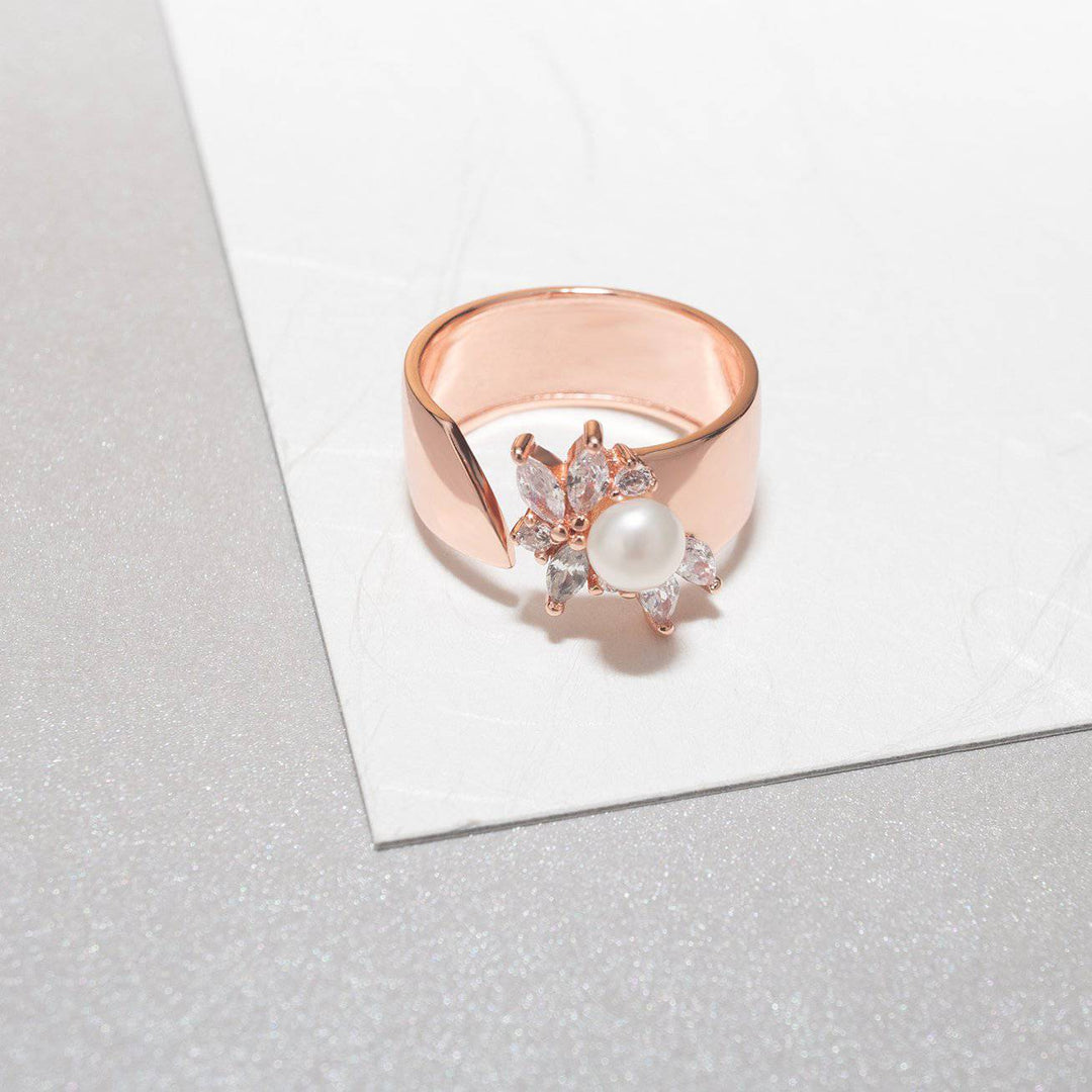 Elegant Freshwater Pearl Ring WR00079 - PEARLY LUSTRE