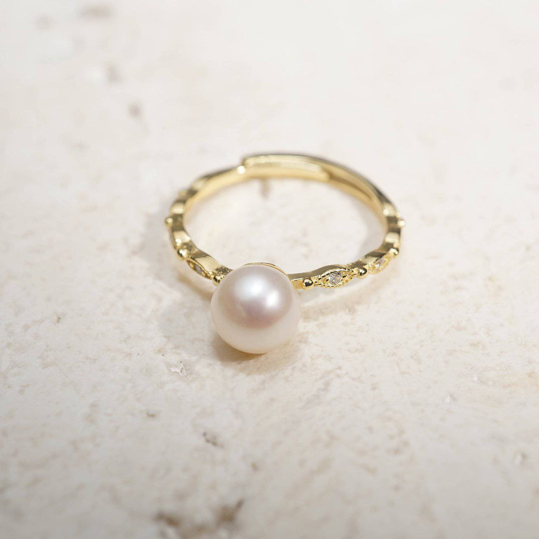 New Yorker Freshwater Pearl Ring WR00104 - PEARLY LUSTRE